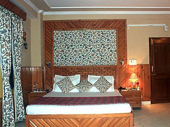 Hotel Una Comfort Nandini Dharamsala Zewnętrze zdjęcie