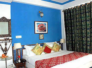 Hotel Una Comfort Nandini Dharamsala Zewnętrze zdjęcie